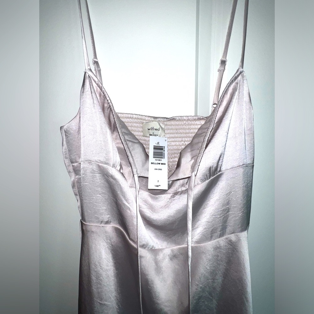 ARITZIA - midi dress - size 2 - never worn with tags - Picture 3 of 4